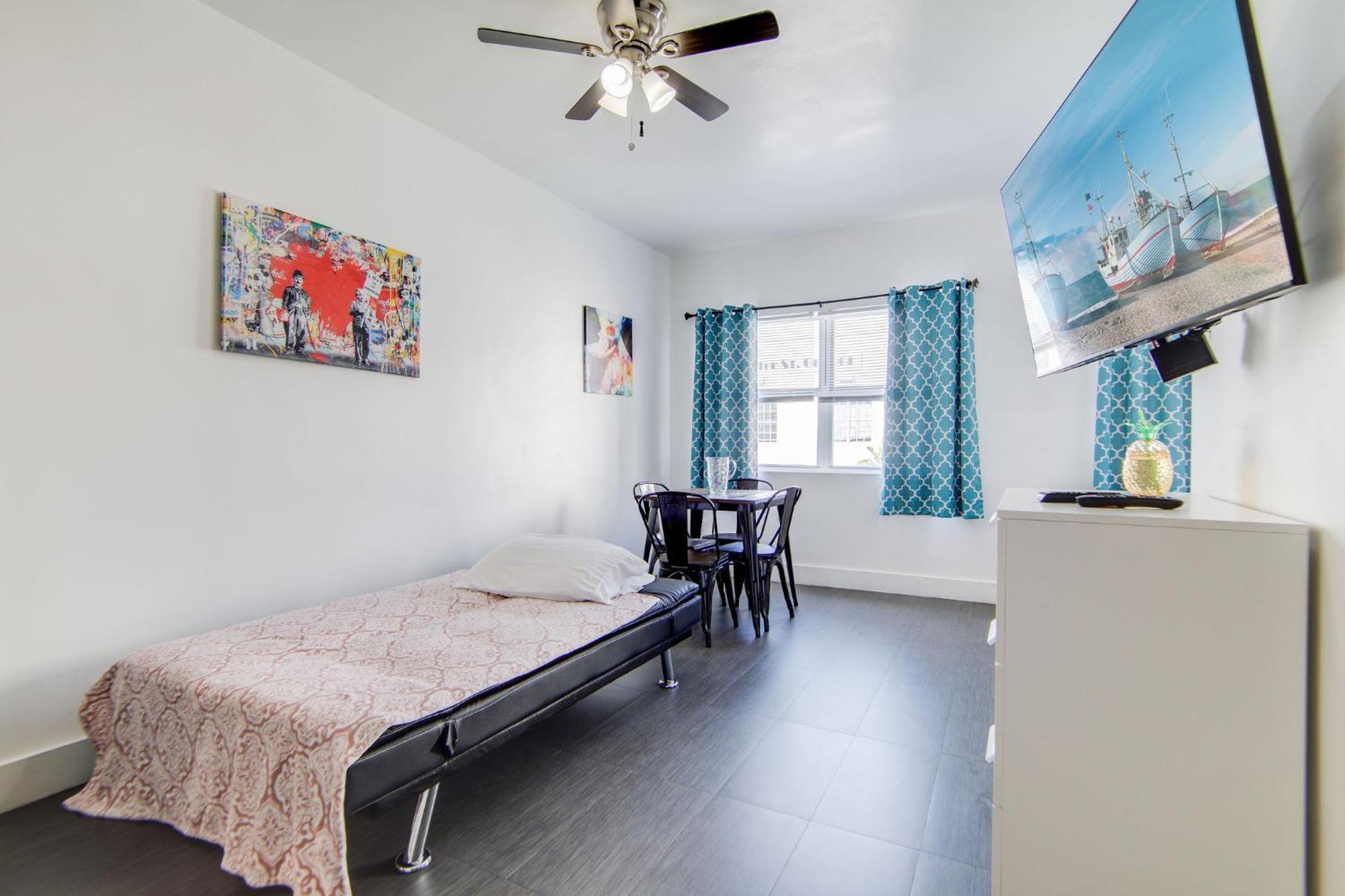 Charming Large Studio Near Ocean Dr - South Beach Маямі-Біч Екстер'єр фото